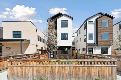 1386 Zenobia St, Denver, CO, 80204-1038 | Card Image