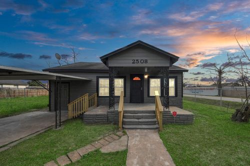 2508 Melbourne St, Houston, TX, 77026-1132 | Card Image