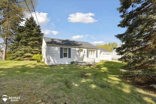7309 N Genesee Rd, Genesee, MI, 48437-7716 | Card Image