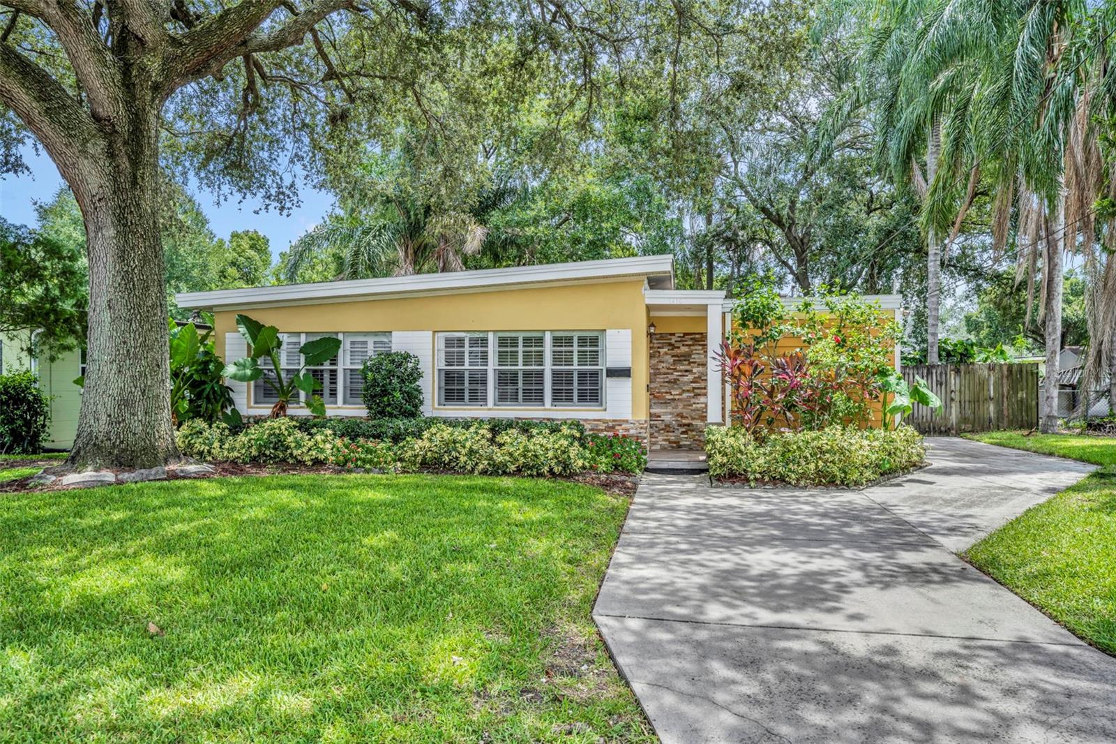 Yates St, Orlando, FL 32804