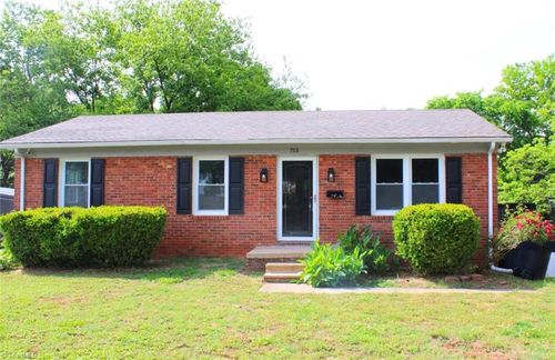713 Cameron St, Burlington, NC, 27215-6551 | Card Image