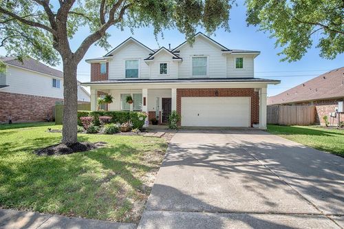 926 Mystic Village Ln, Seabrook, TX, 77586-2581 | Card Image