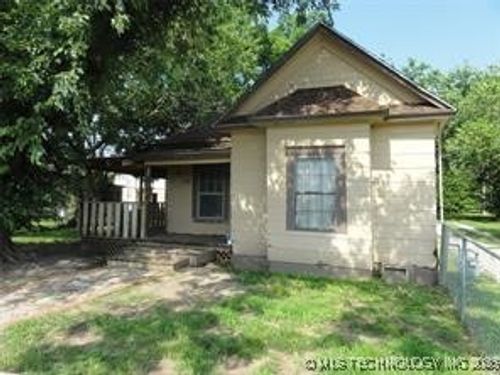 318 S Pecan St, Nowata, OK, 74048-3438 | Card Image