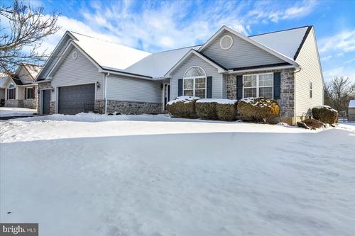 28 Sagebrook Dr, READING, PA, 19606-9174 | Card Image