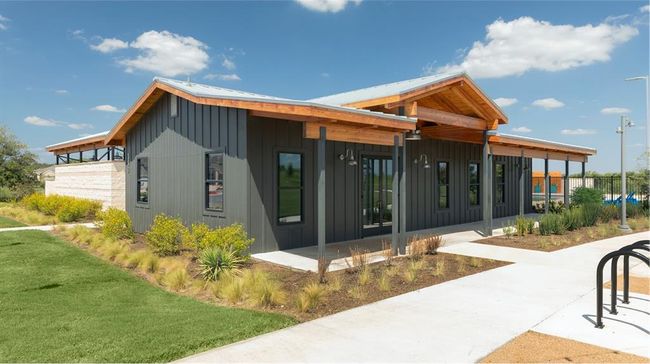 View of building exterior | Image 38