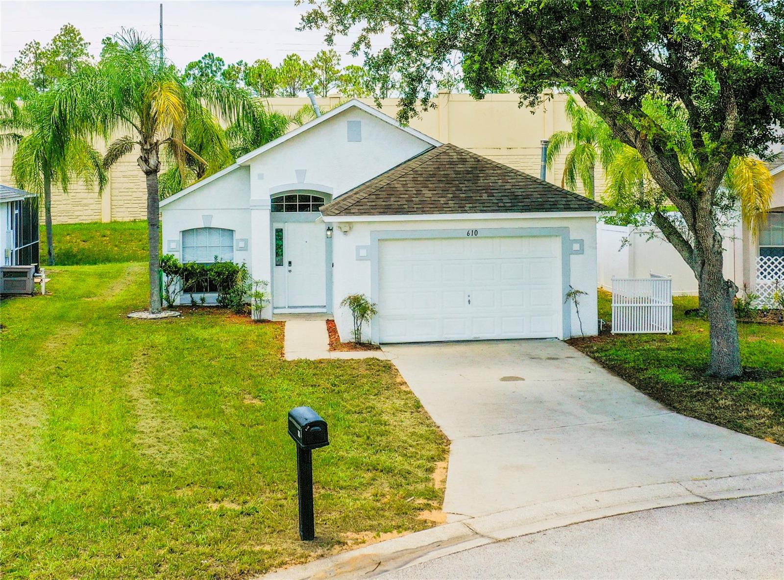 Sonja Cir, Davenport, FL 33897