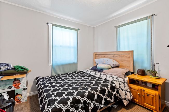 8 Lily St, House other with 4 bedrooms, 2 bathrooms and 3 parking in Saint Catharines ON | Image 10