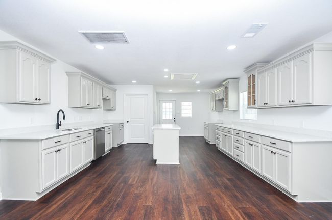 2636 Lone Oak Rd, House other with 3 bedrooms, 2 bathrooms and null parking in Houston TX | Image 16