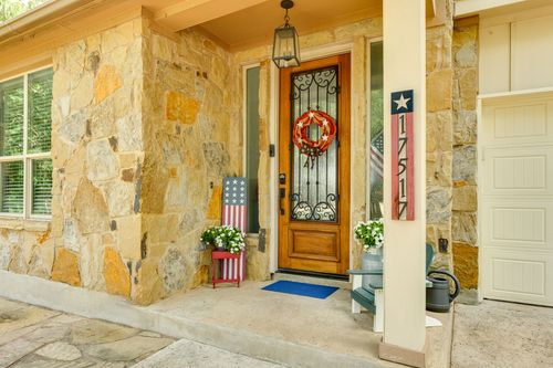 17517 Panorama Dr, Dripping Springs, TX, 78620-2525 | Card Image