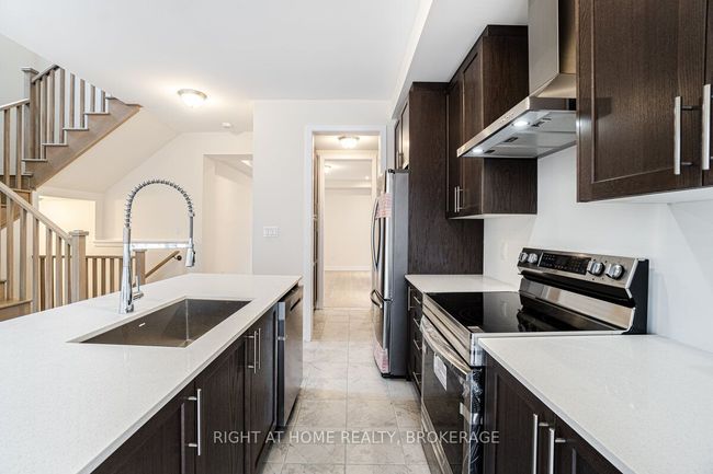 637 Etheridge Ave, House other with 4 bedrooms, 3 bathrooms and 1 parking in Milton ON | Image 8