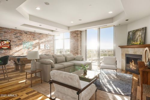 607-2211 E Camelback Rd, Phoenix, AZ, 85016-9033 | Card Image