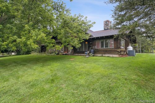 14960 Holmes Rd, Gregory, MI, 48137-9432 | Card Image