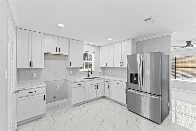 638 Cleo St, House other with 3 bedrooms, 2 bathrooms and null parking in Fresno TX | Image 14