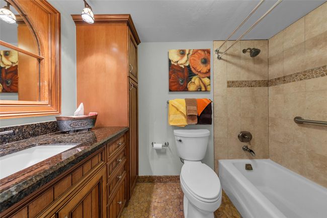 APT-405 - 3050 Ne 48 Th Ct, Condo with 2 bedrooms, 2 bathrooms and null parking in Lighthouse Point FL | Image 26