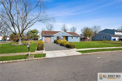 10 Wilkens Dr, Piscataway, NJ, 08854-4231 | Card Image