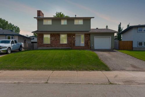 163 Highfield St, Fort Mcmurray, AB, T9H3T1 | Card Image