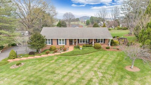 1720 Wycliffe St, Bedford, VA, 24523-1223 | Card Image