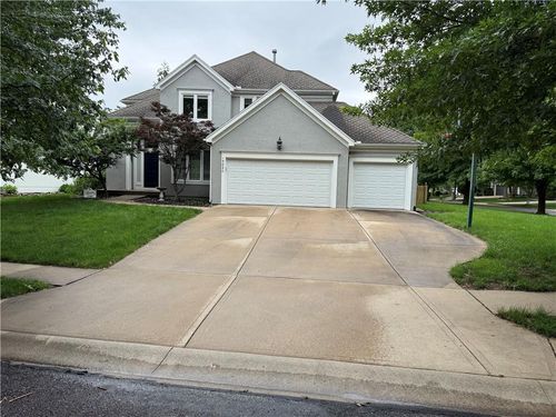 15820 Briar Dr, Overland Park, KS, 66224-3893 | Card Image