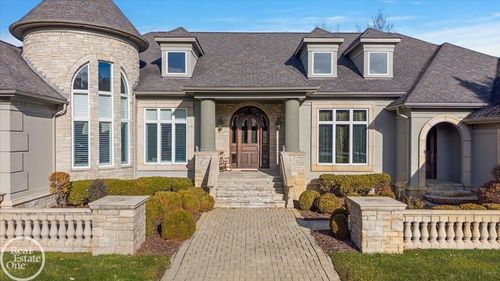 4575 Hidden Glen Cir, Rochester, MI, 48306-1556 | Card Image