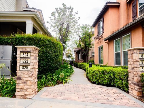 820 E Ruby Lace, Azusa, CA, 91702 | Card Image