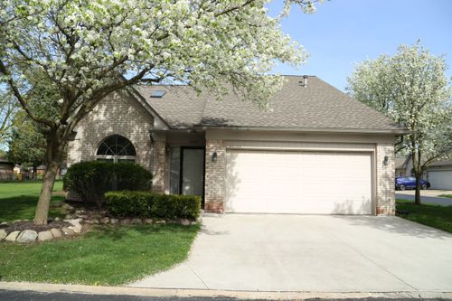 45089 Klingkammer St, Utica, MI, 48317-5732 | Card Image