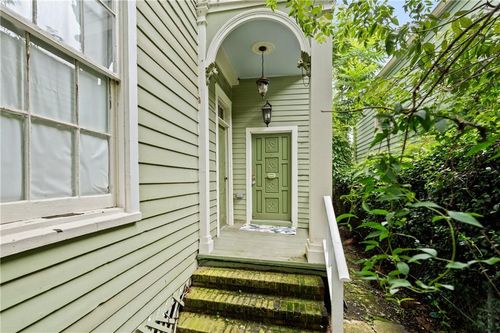 2-2033 Coliseum St, New Orleans, LA, 70130-5161 | Card Image