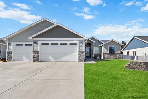 1202 Phipps Ave, Cheyenne, WY, 82001-7530 | Card Image