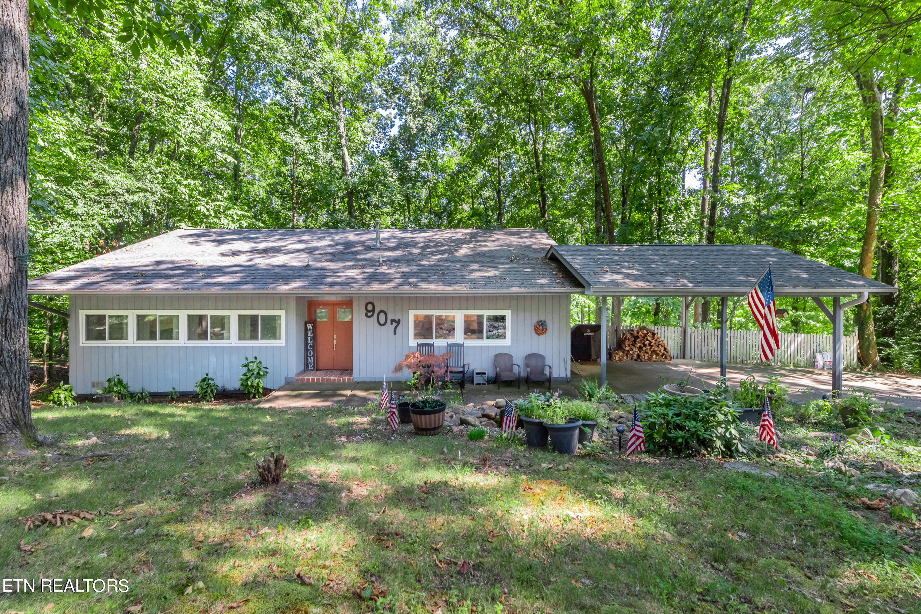 Outer Dr, Oak Ridge, TN 37830