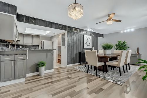 94 Pleasant Hill Ln, Tamarac, FL, 33319-2414 | Card Image