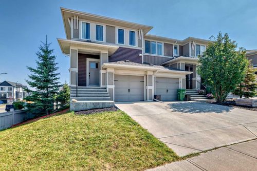 581 Hillcrest Road Sw, Airdrie, AB, T4B4H6 | Card Image