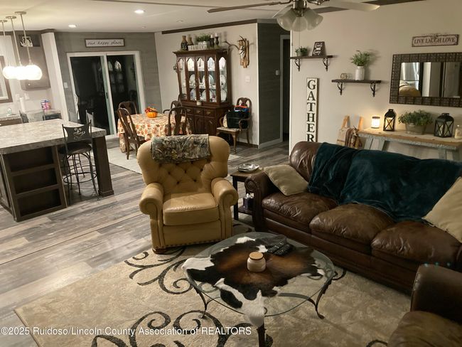 117 Gopher Gulch Loop, House other with 3 bedrooms, 2 bathrooms and null parking in Carrizozo NM | Image 4