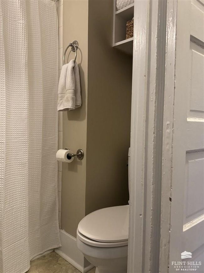 406 W 8 Th St, House other with 4 bedrooms, 2 bathrooms and null parking in Concordia KS | Image 20