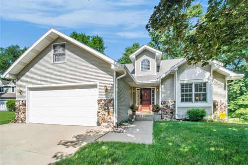 11276 Bridlewood Trl, Berrien Springs, MI, 49103-9649 | Card Image