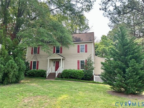 8203 Spring Meadow Rd, North Chesterfield, VA, 23235-4672 | Card Image