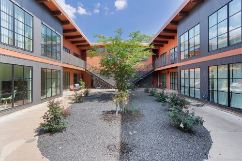apt-206-400 E 30th St, Austin, TX, 78705-3860 | Card Image