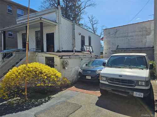956 Hegeman Ave, Brooklyn, NY, 11208-4416 | Card Image