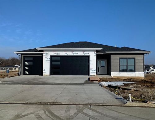 630 17th Ave Sw, Mount Vernon, IA, 52314-9203 | Card Image