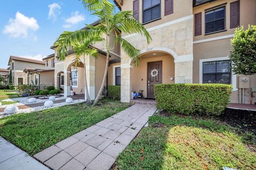 10657 W 32nd Ln, Hialeah, FL, 33018-2114 | Card Image