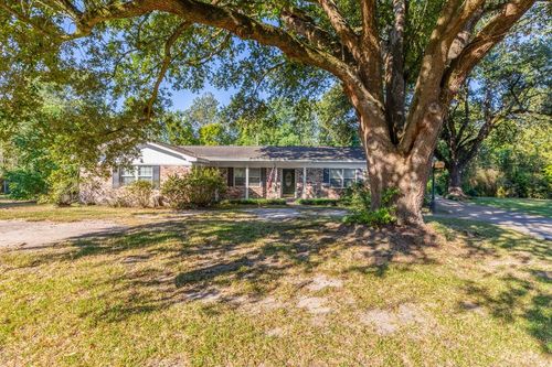 435 S Inwood Dr, Bridge City, TX, 77611-4113 | Card Image