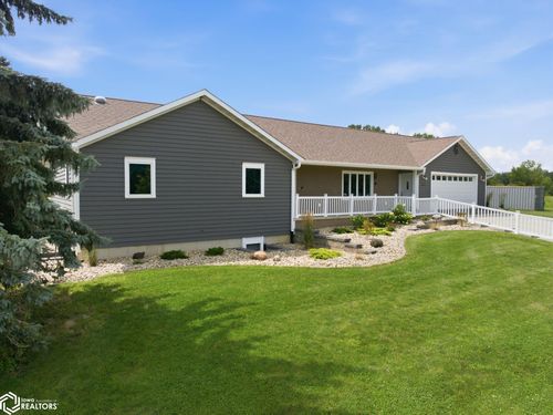 2909 4th St Nw, Mason City, IA, 50401-9401 | Card Image