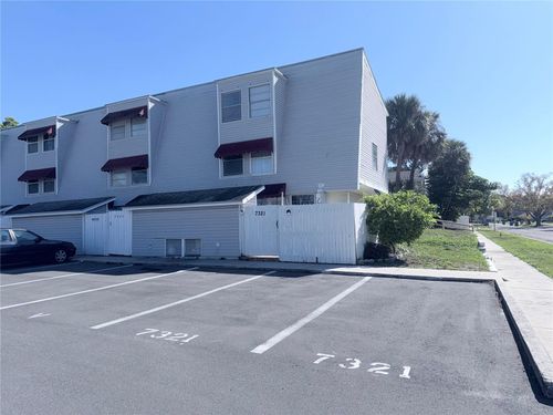 7321 Jackson Springs Road, TAMPA, FL, 33634 | Card Image