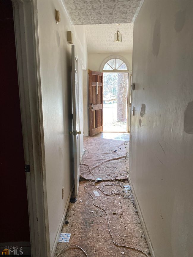 4555 Danforth Rd Sw, House other with 3 bedrooms, 2 bathrooms and null parking in Atlanta GA | Image 5