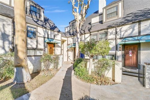 115 E Rosewood Ct, Ontario, CA, 91764-2750 | Card Image