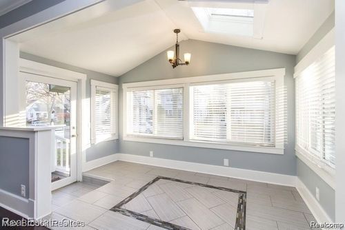1183 Bird Ave, Birmingham, MI, 48009-2013 | Card Image