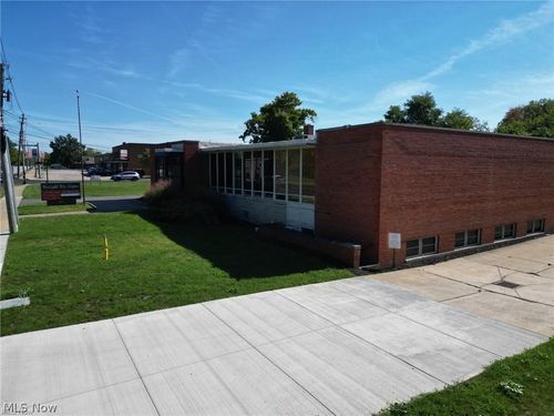 27059 Center Ridge Rd, Westlake, OH, 44145-4064 | Card Image