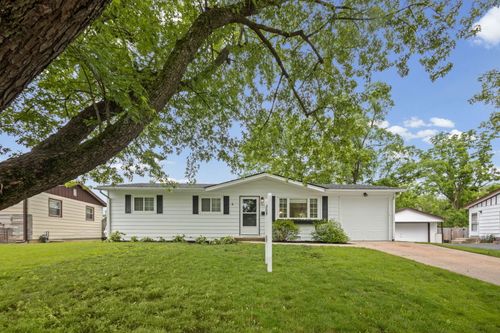 309 Willow Rd, Wauconda, IL, 60084-2817 | Card Image