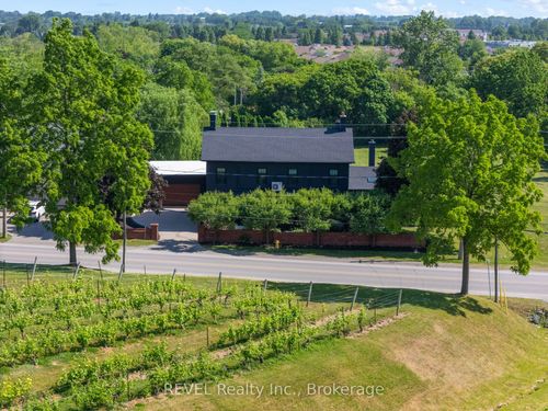 3543 King St, Vineland, ON, L0R2C0 | Card Image