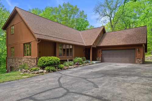 S87W28270 Lookout Lane, Mukwonago, WI, 53149 | Card Image