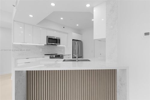 apt-14407-3215 Ne 184th St, Aventura, FL, 33160-4996 | Card Image