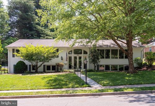 3636 38th St N, ARLINGTON, VA, 22207-4824 | Card Image